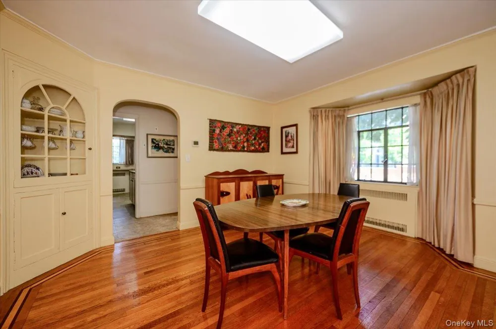 1264 Rhinelander Avenue Bronx, NY 10461