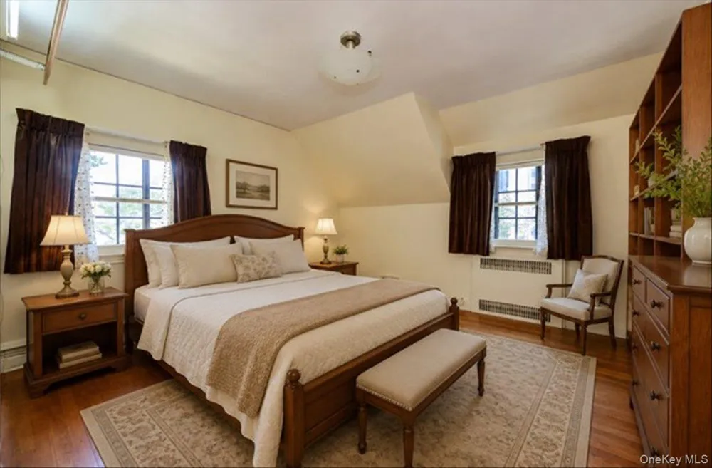 1264 Rhinelander Avenue Bronx, NY 10461
