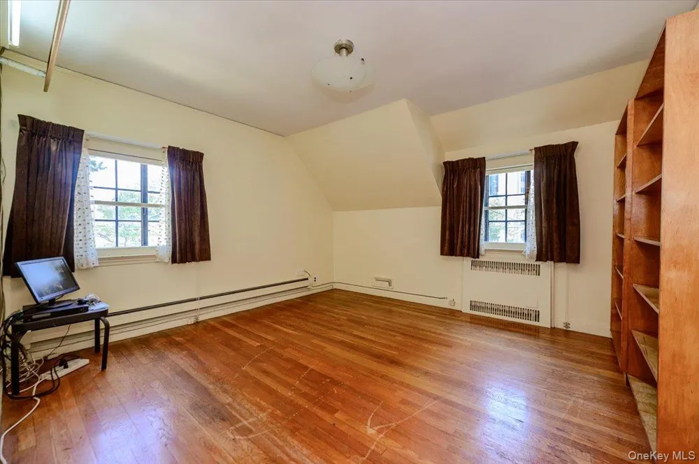 1264 Rhinelander Avenue Bronx, NY 10461
