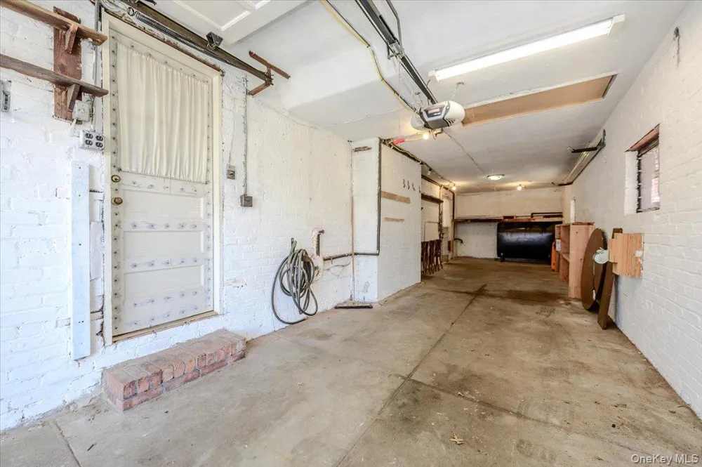 1264 Rhinelander Avenue Bronx, NY 10461