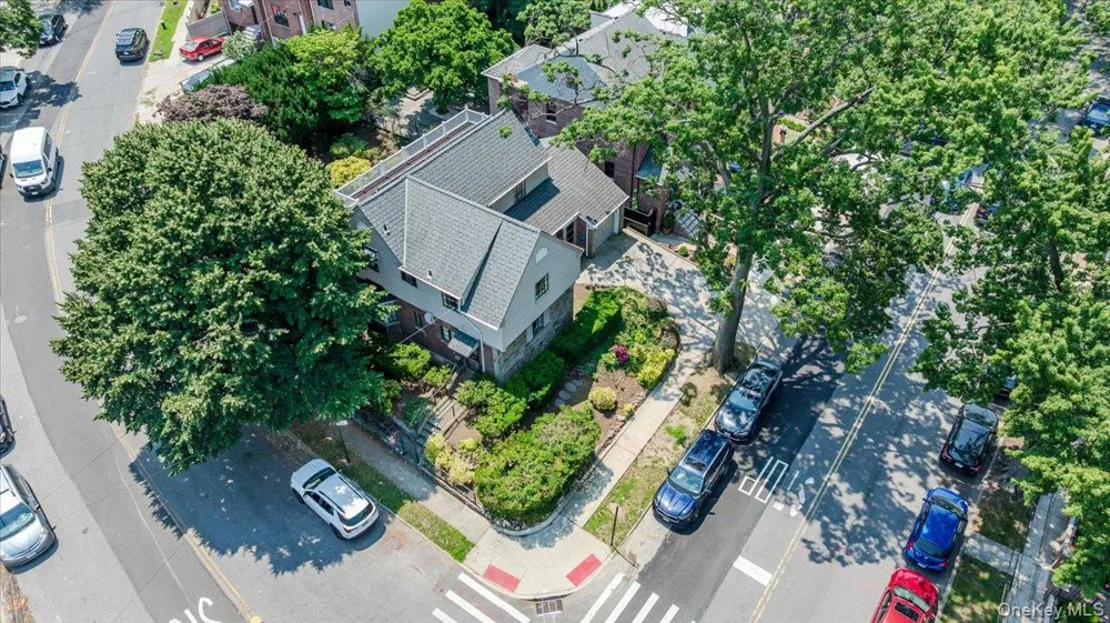 1264 Rhinelander Avenue Bronx, NY 10461