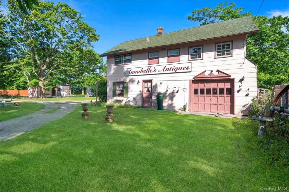449 Montauk Highway East Moriches, NY 11940
