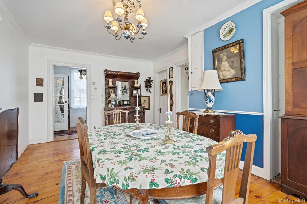449 Montauk Highway East Moriches, NY 11940