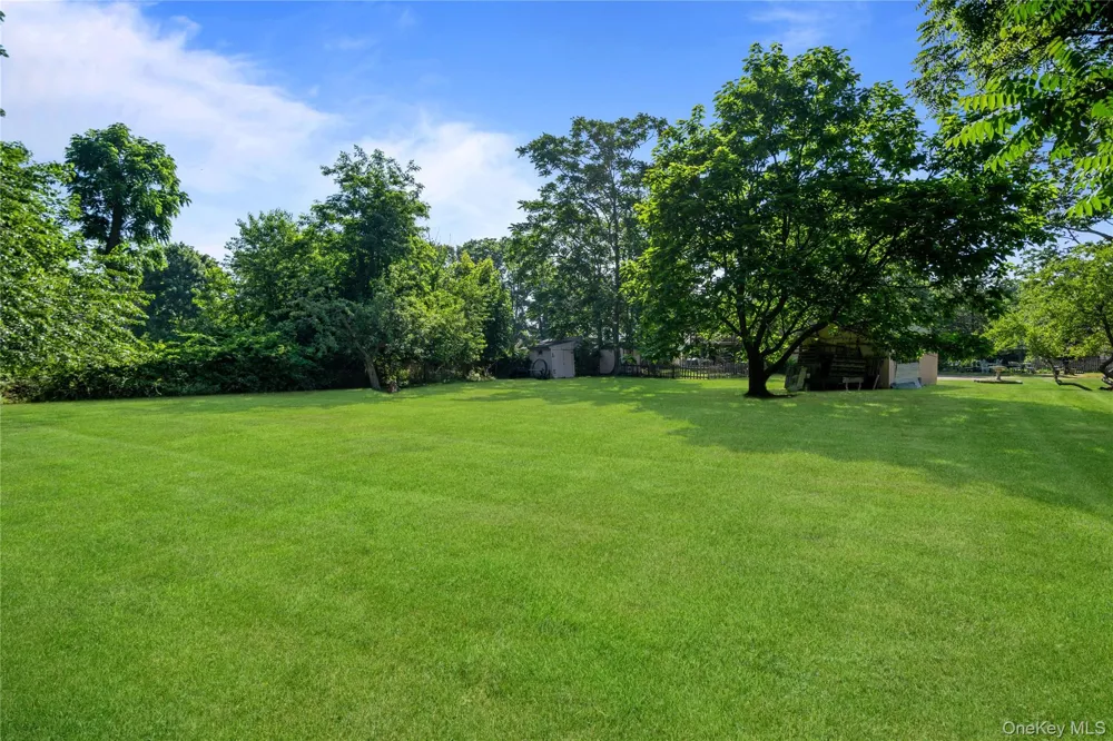 449 Montauk Highway East Moriches, NY 11940