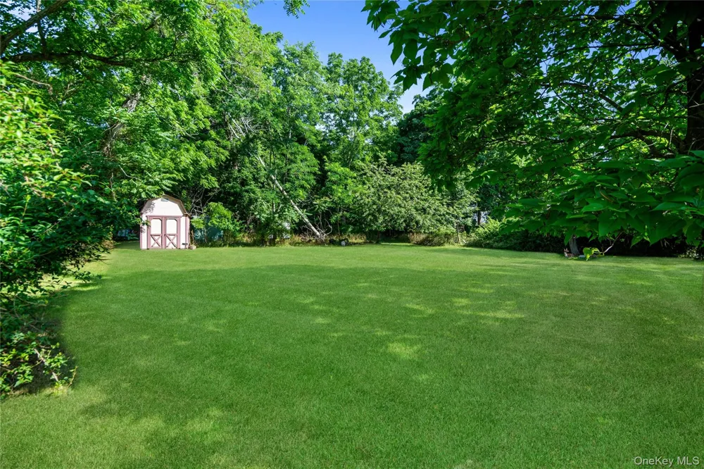 449 Montauk Highway East Moriches, NY 11940