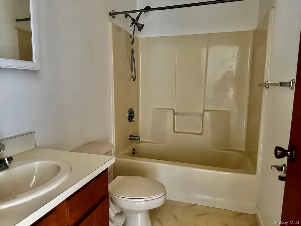 376 Route 32 S #1 New Paltz, NY 12561