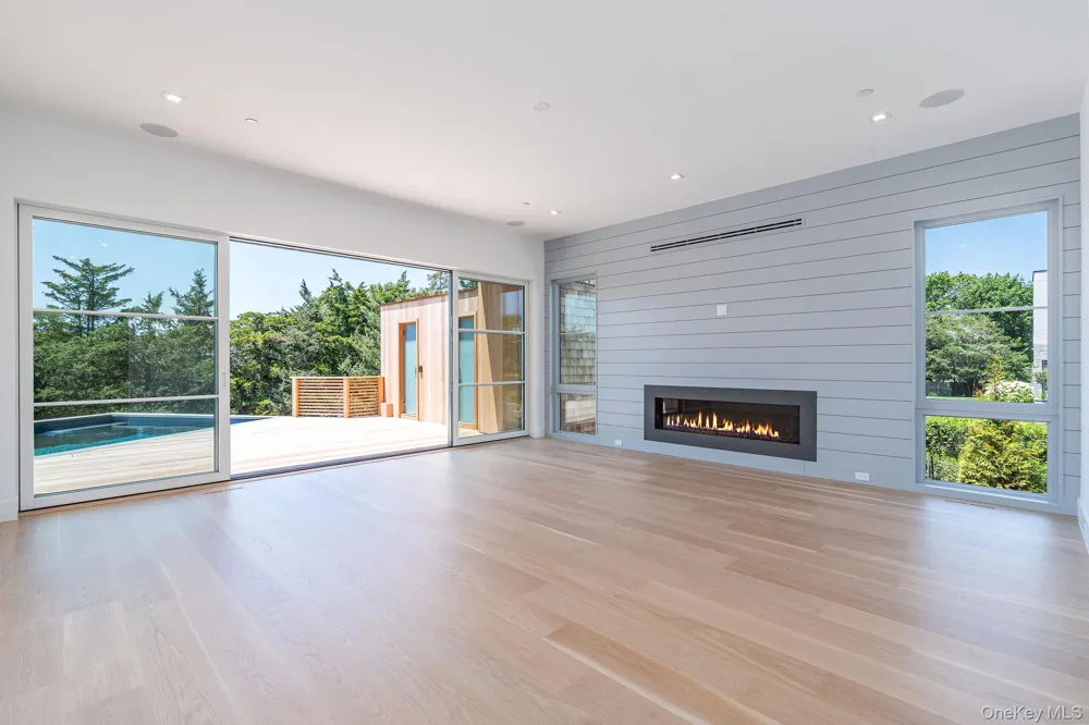 9 E Division Street Westhampton Beach, NY 11978
