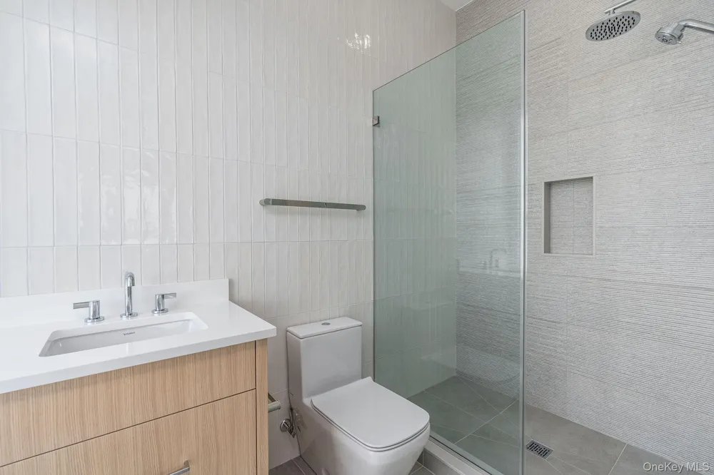 9 E Division Street Westhampton Beach, NY 11978