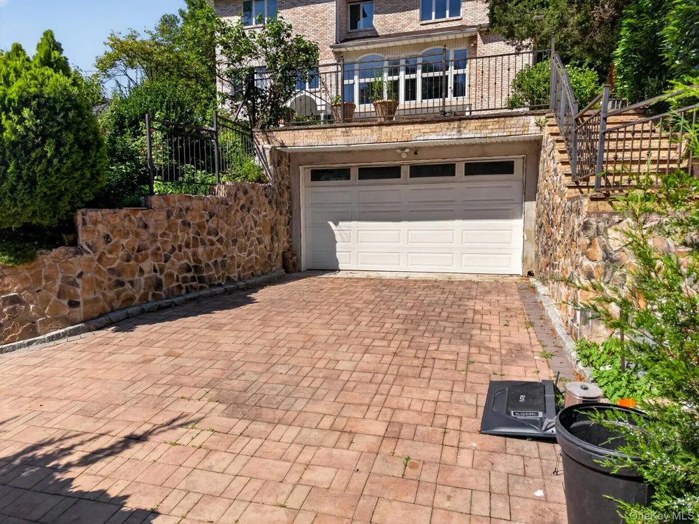 71-57 Douglaston Parkway Little Neck, NY 11362