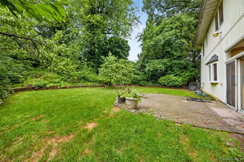 71-57 Douglaston Parkway Little Neck, NY 11362