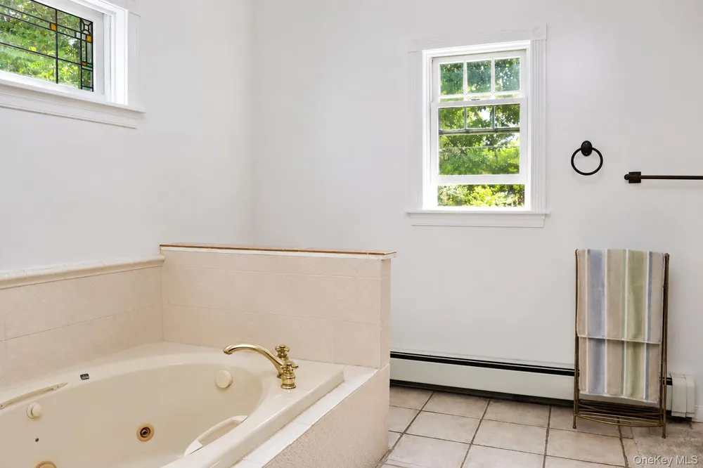 37 Old Post Lane Mamaroneck, NY 10543