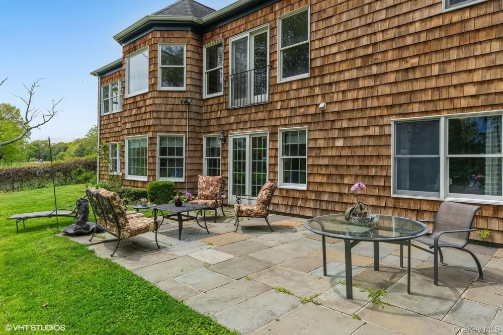 37 Old Post Lane Mamaroneck, NY 10543