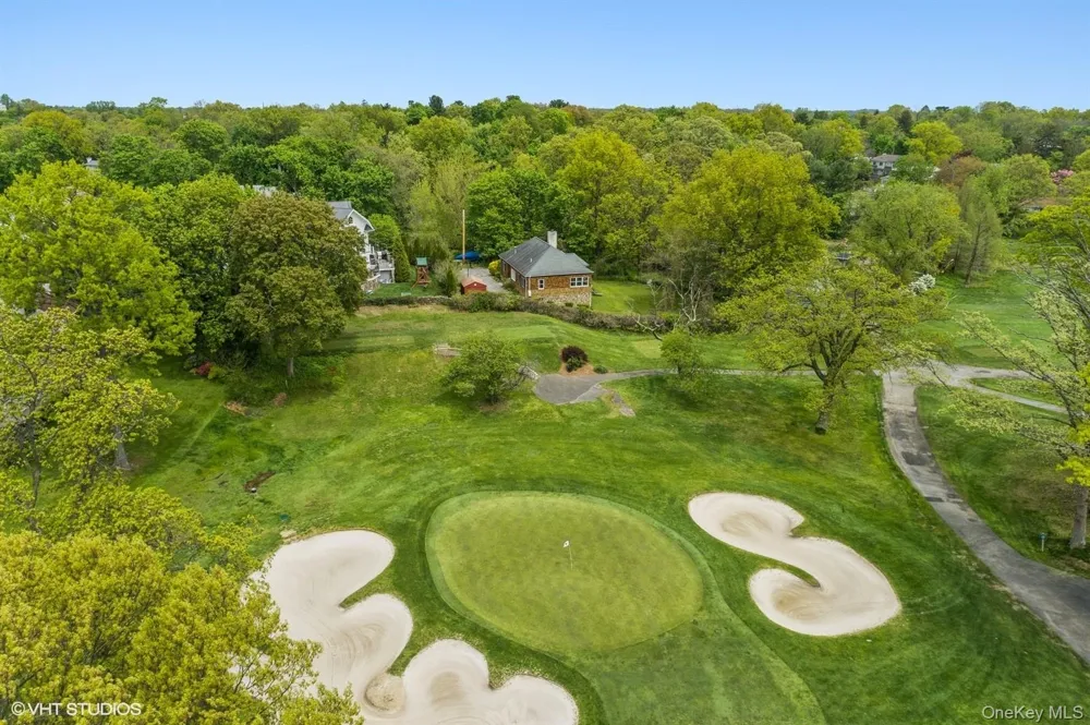 37 Old Post Lane Mamaroneck, NY 10543