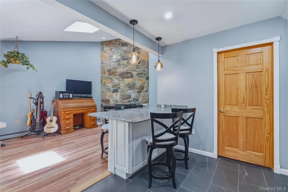 43 Nathan Hale Drive Stormville, NY 12582