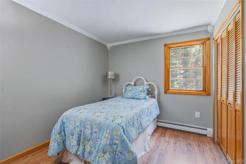 43 Nathan Hale Drive Stormville, NY 12582