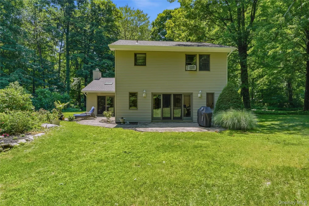 43 Nathan Hale Drive Stormville, NY 12582