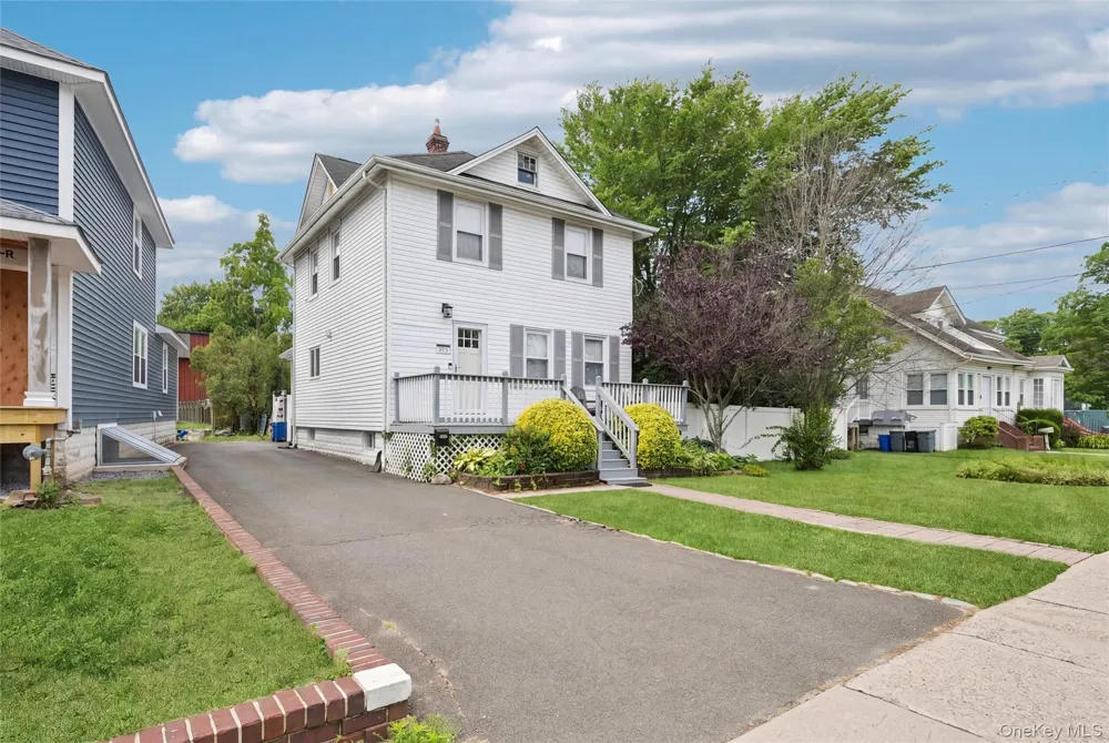 104 Park Avenue Babylon, NY 11702