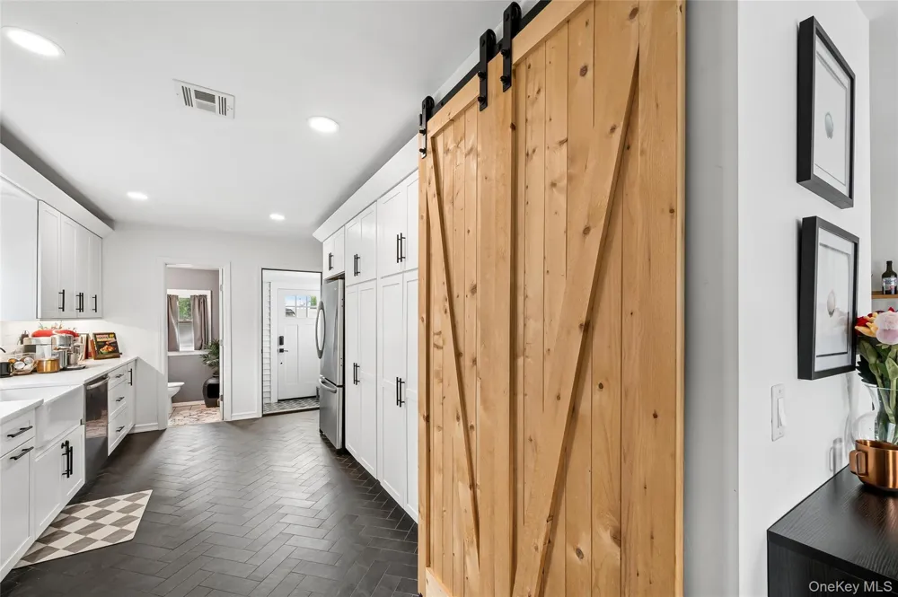 104 Park Avenue Babylon, NY 11702