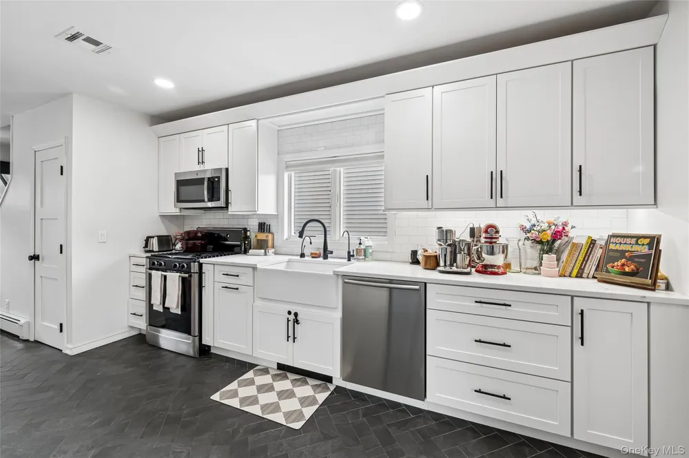 104 Park Avenue Babylon, NY 11702