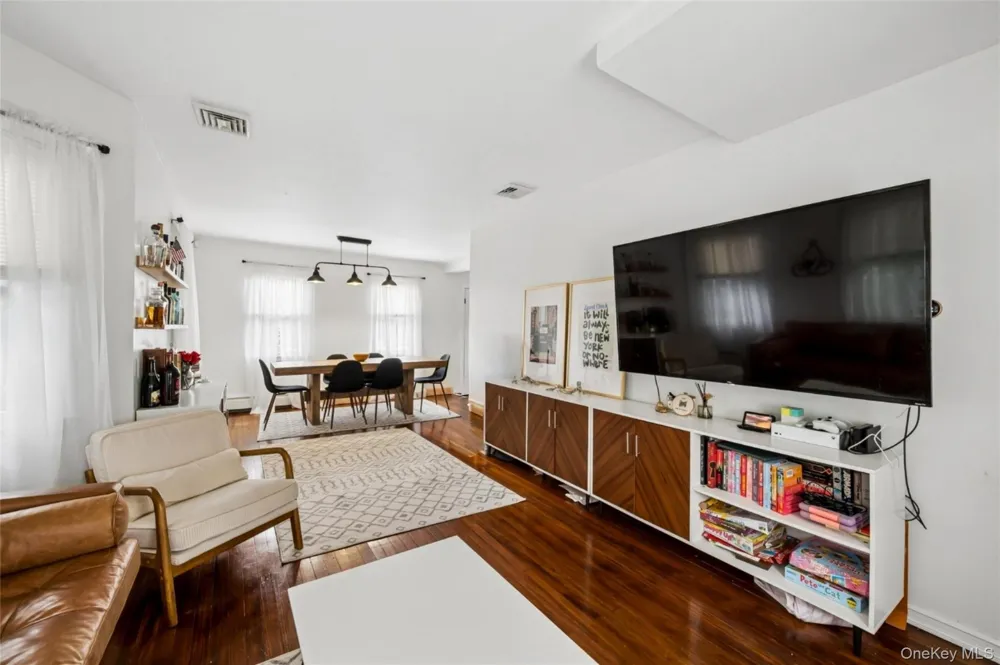 104 Park Avenue Babylon, NY 11702