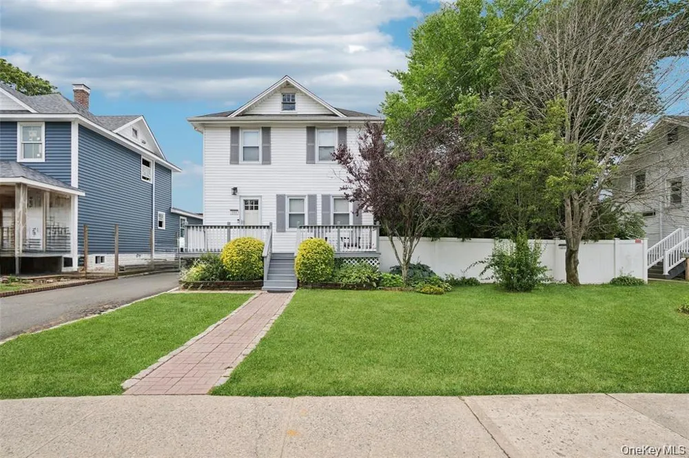 104 Park Avenue Babylon, NY 11702
