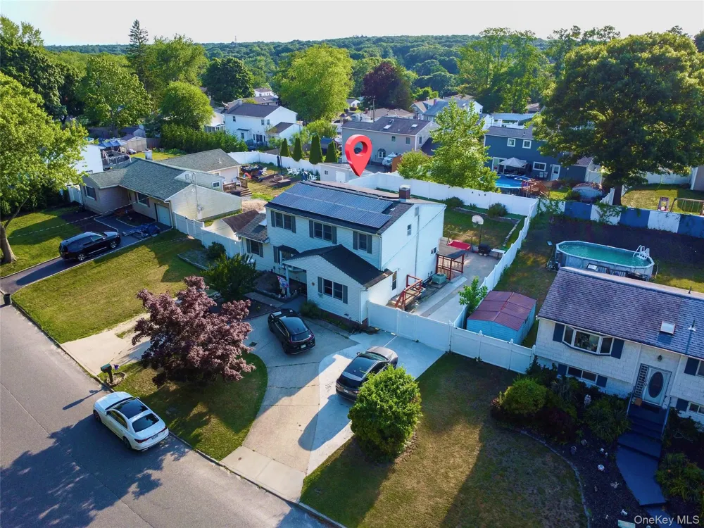 44 S Howell Avenue Farmingville, NY 11738