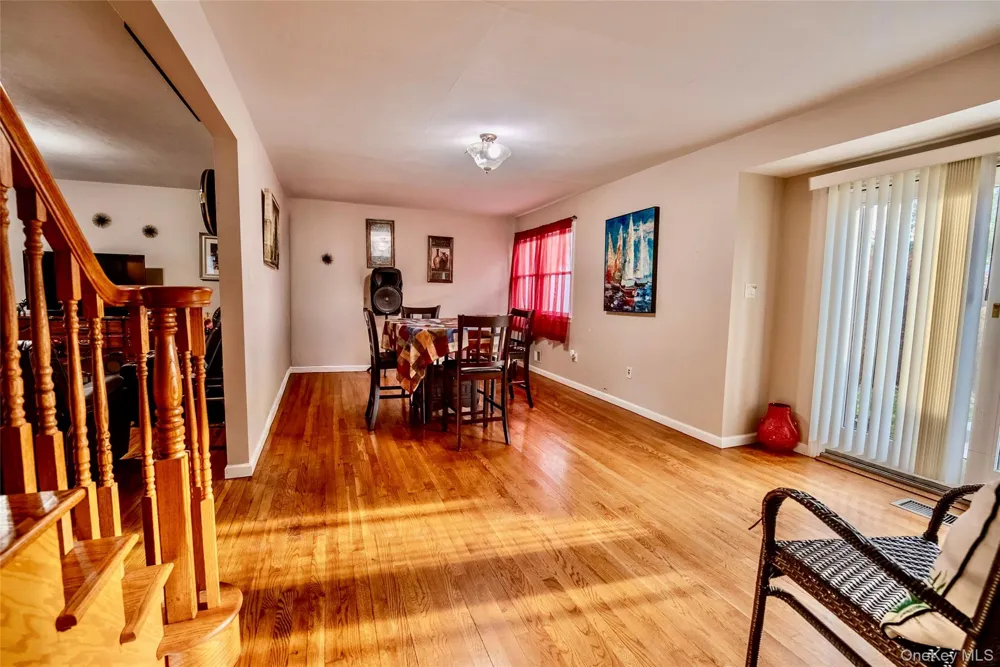 44 S Howell Avenue Farmingville, NY 11738