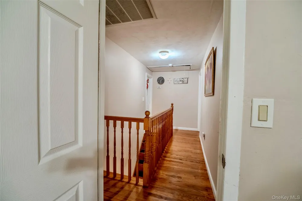 44 S Howell Avenue Farmingville, NY 11738