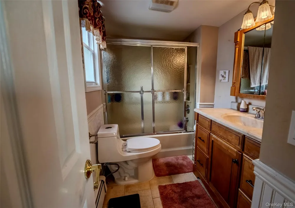 44 S Howell Avenue Farmingville, NY 11738