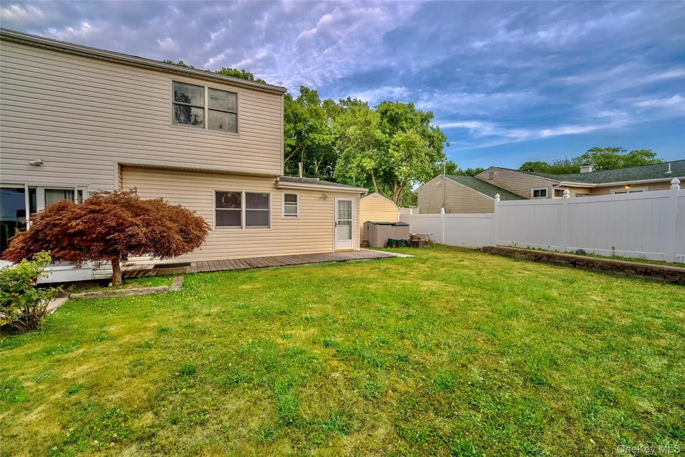 44 S Howell Avenue Farmingville, NY 11738