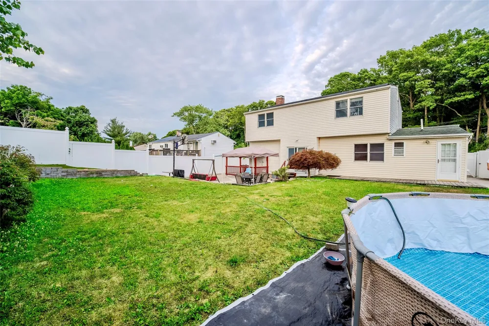 44 S Howell Avenue Farmingville, NY 11738