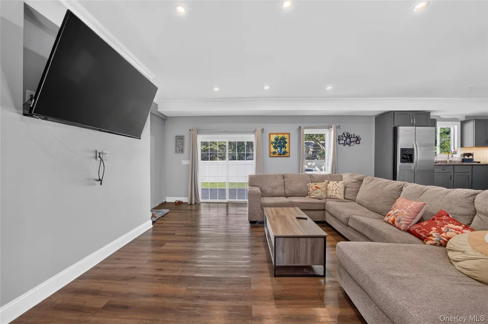 208 Newburgh Avenue Medford, NY 11763
