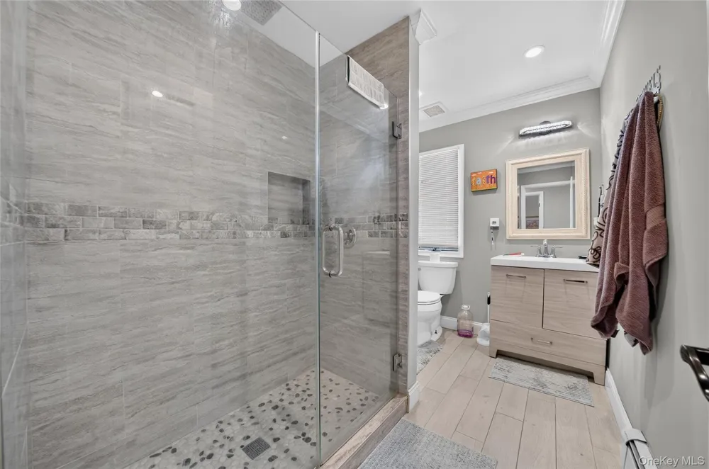 208 Newburgh Avenue Medford, NY 11763