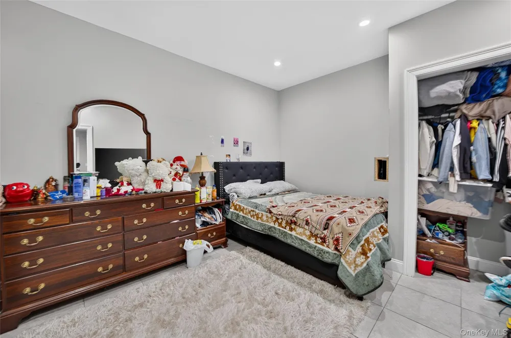 208 Newburgh Avenue Medford, NY 11763