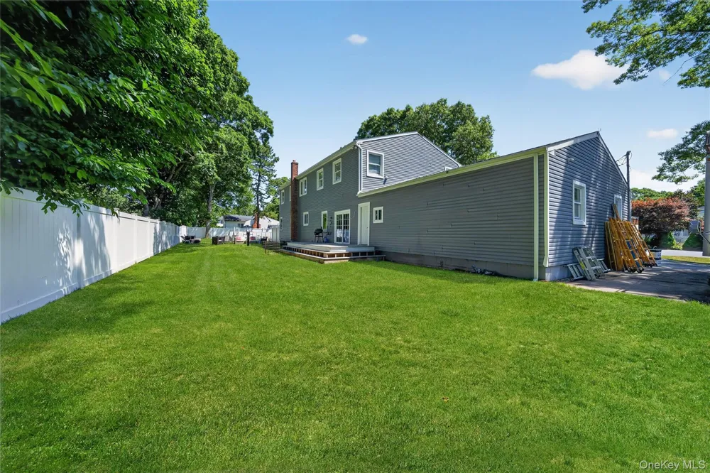 208 Newburgh Avenue Medford, NY 11763