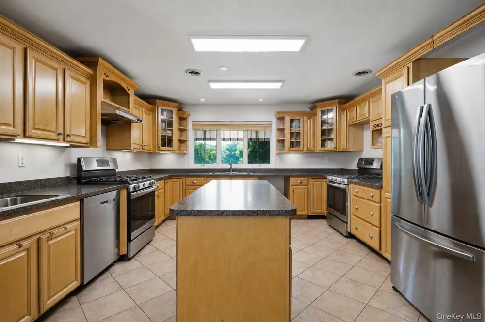252 Saddle River Road Monsey, NY 10952