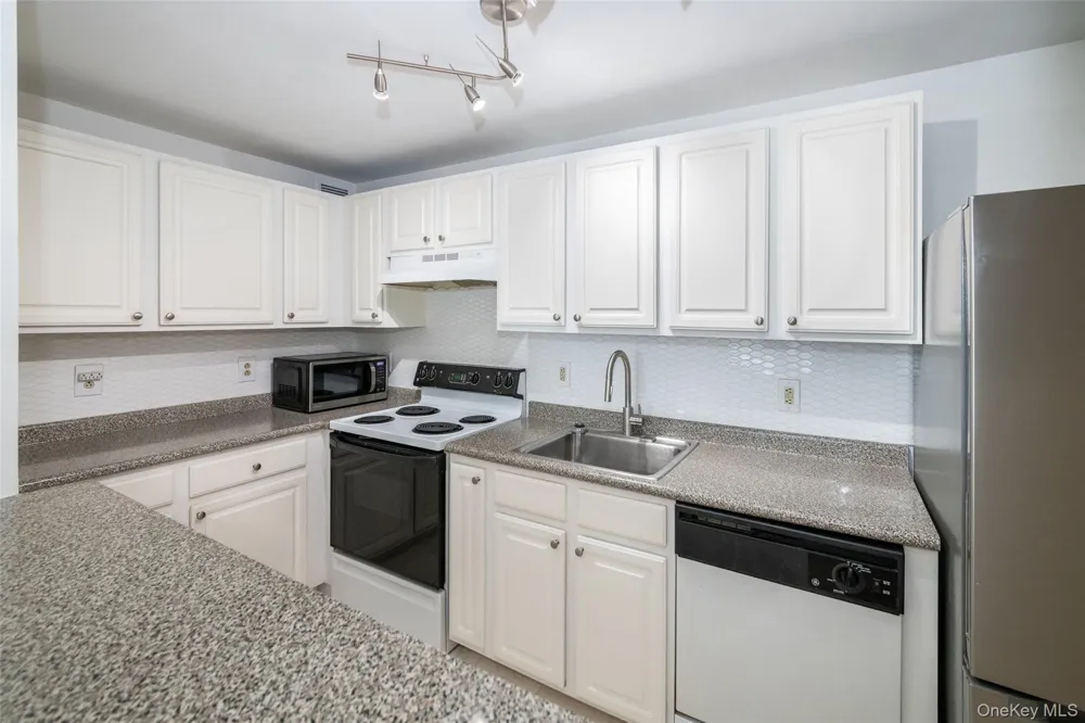 123 Mamaroneck Avenue #614 Mamaroneck, NY 10543