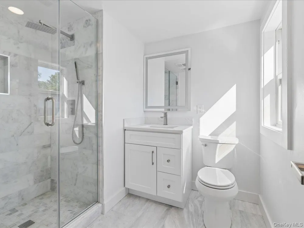 1579 Sea Road Southampton, NY 11968