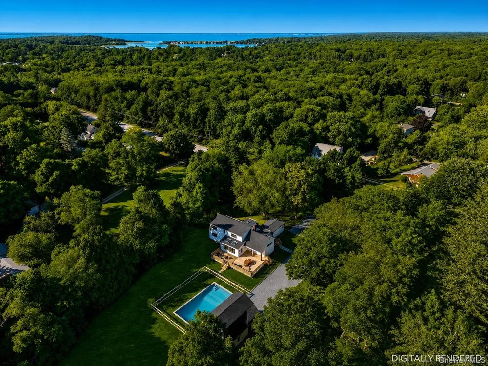 1579 Sea Road Southampton, NY 11968