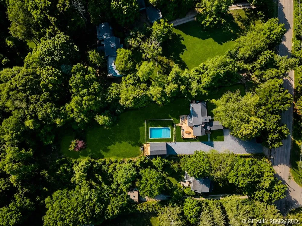 1579 Sea Road Southampton, NY 11968