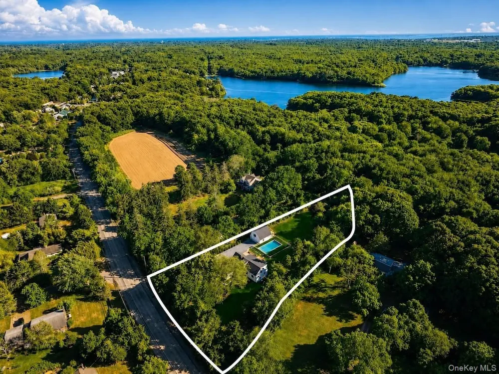 1579 Sea Road Southampton, NY 11968
