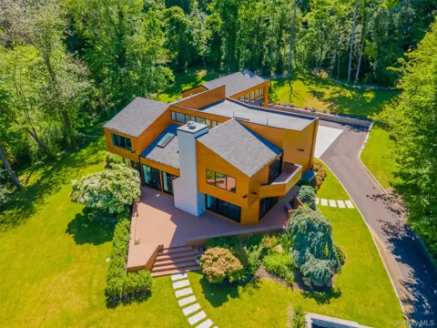 369 E Shore Road