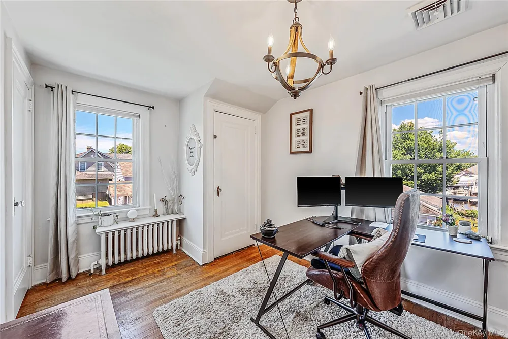 53 Mowbray Avenue Bay Shore, NY 11706