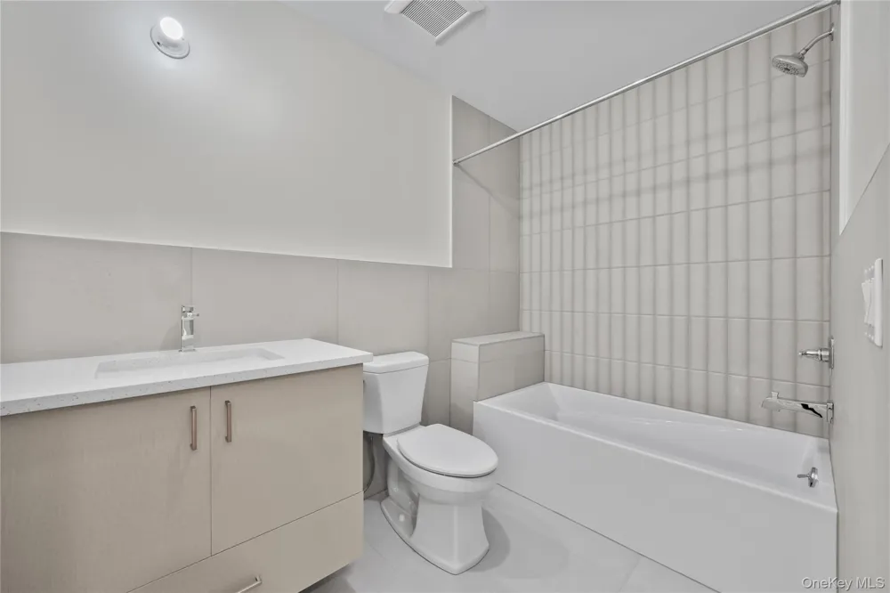 19 Dessau Circle Spring Valley, NY 10977