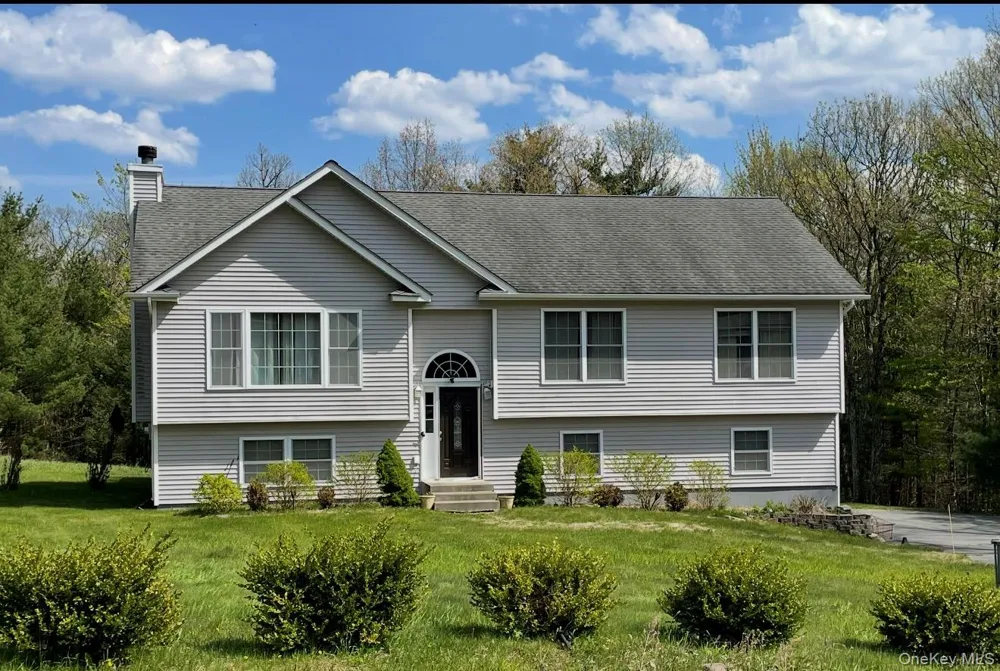 9 Masten Lake Court Wurtsboro, NY 12790