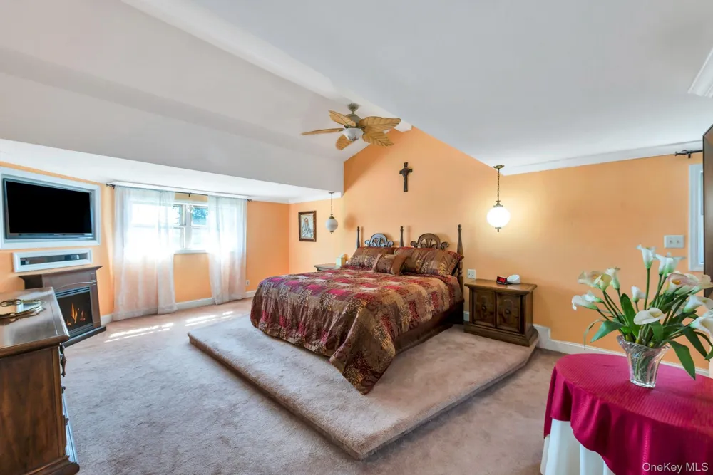 3591 Fiddler Lane Bethpage, NY 11714