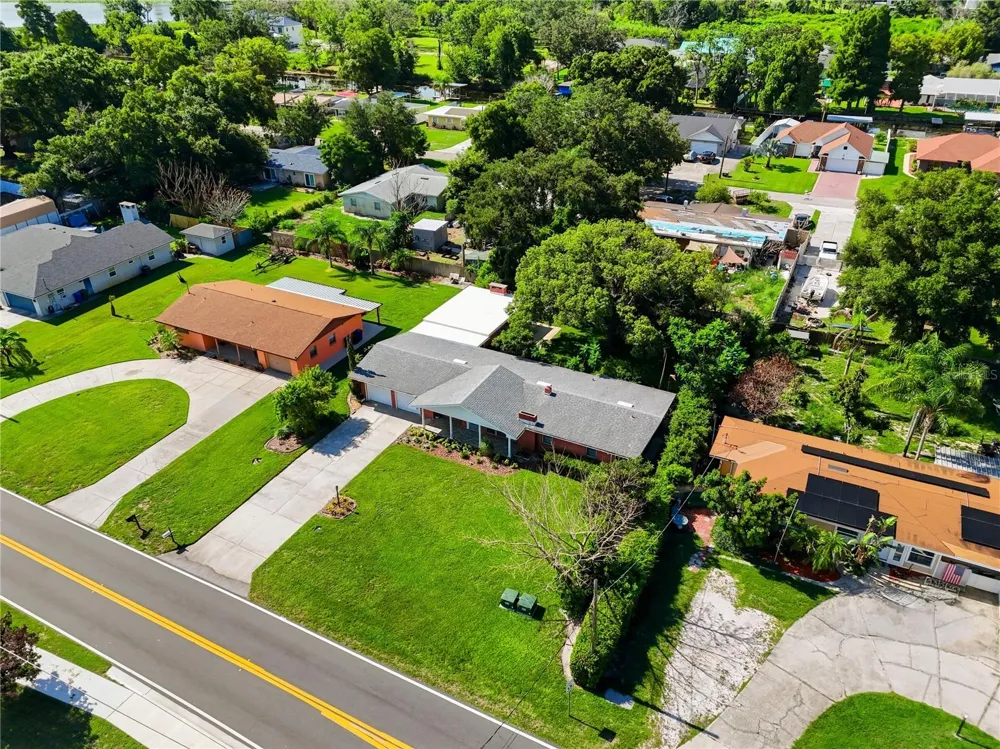 1475 S LAKE HOWARD DRIVE Winter Haven, FL 33880
