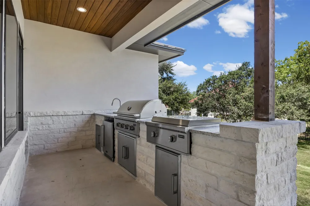 112 Winchester Horseshoe Bay, TX 78657