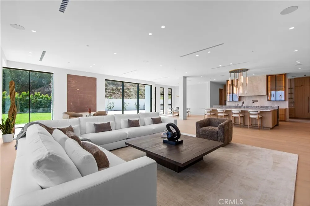 5340 WHITMAN ROAD Hidden Hills, CA 91302