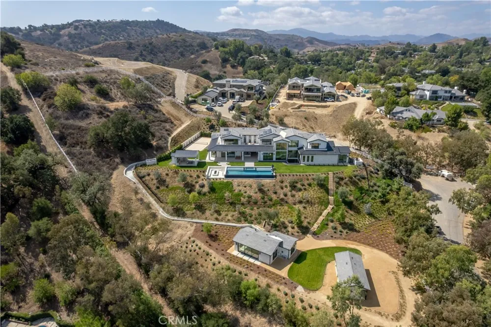 5340 WHITMAN ROAD Hidden Hills, CA 91302